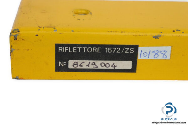 1572_ZS-reflector-used-2