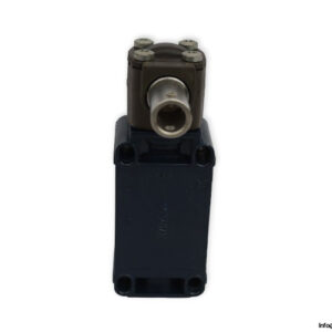 schmersal-TV10S-335-02Z-M20-hinge-safety-switch-(New)-1