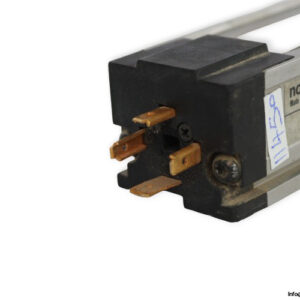novotechnik-TLH-1000-position-transducer-potentiometric-(used)-1