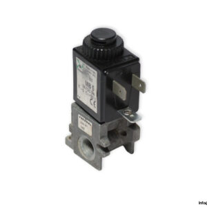 pneumax-305-M1-08Z-direct-acting-single-solenoid-valve-used