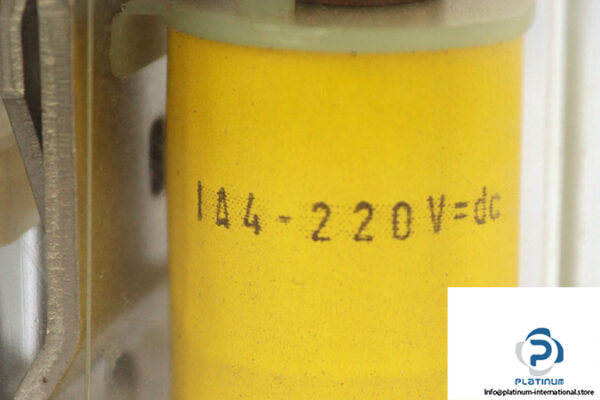 kuhnke-8393-industrial-switching-relay-(used)-2