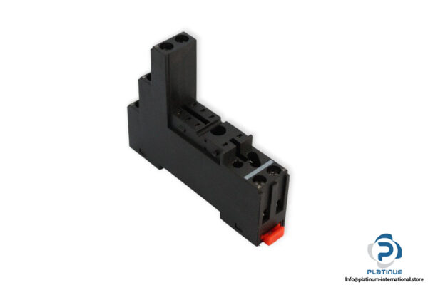 schneider-RSZE1S48M-socket-(new)