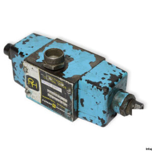 parker-hannifin-D3W1DY13-directional-control-valve-used