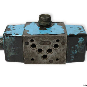parker-hannifin-D3W1DY13-directional-control-valve-used-2