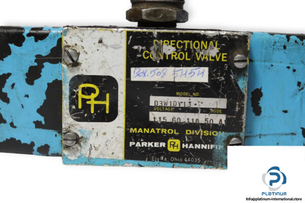 parker-hannifin-D3W1DY13-directional-control-valve-used-3