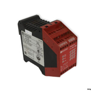 telemecanique-XPS-DME-1132-safety-relay-(used)