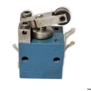 Rexroth-3630431000-pneumatic-valve-(used)-1