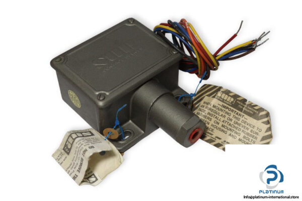 sor-6NN-EE45-M4-C1A-pressure-switch-(used)