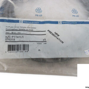 telemecanique-XZC-P1141L5-female-connector-(New)-1