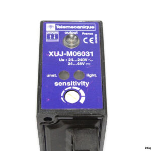 telemecanique-XUJ-M06031-photoelectric-reflex-sensor-used-2