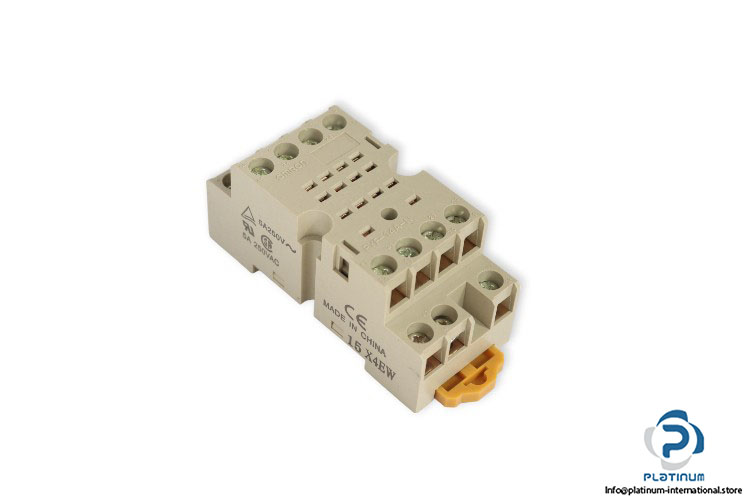 omron-PYF-14A-N-relay-socket-(used)