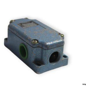 Schmersal-T2V2H-016-OO-limit-switch