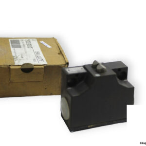 balluff-BNS-543-B02-D12-61-12-10-position-switch