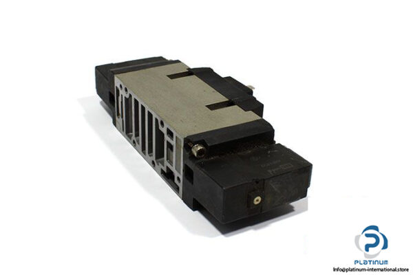 smc-vfs4210-5dz-double-solenoid-valve-1