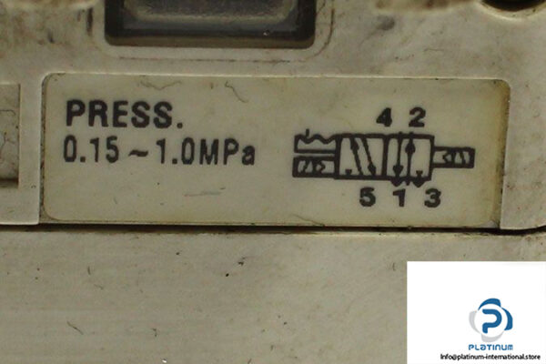 smc-vq7-6-fg-d-3z-q-double-solenoid-valve-3