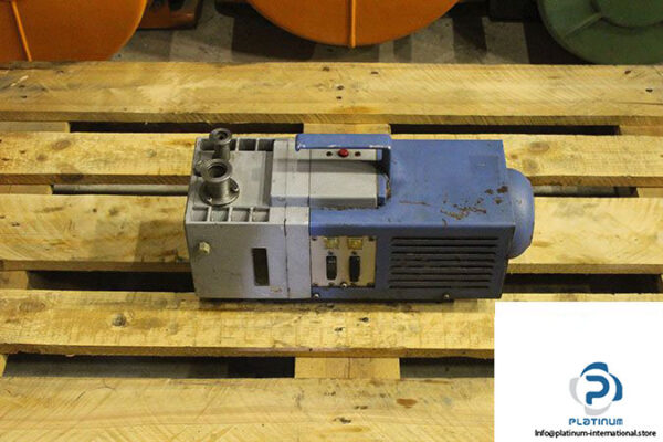 vacuubrand-RD-8-vacuum-pump