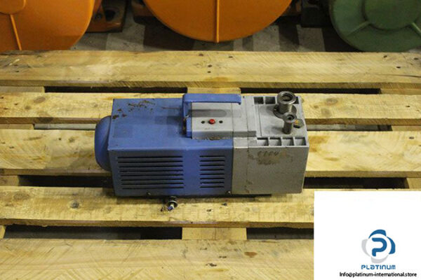 vacuubrand-rd-8-vacuum-pump-2