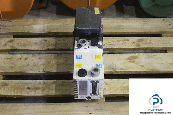 agilent-varian-ds-302-dual-stage-rotary-vane-vacuum-pump-1