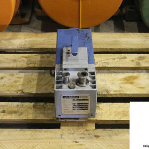 vacuubrand-rd-8-vacuum-pump-3