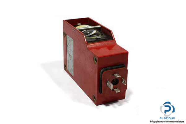 leuze-RK-85_4A-energetic-diffuse-reflection-light-scanner