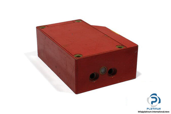 leuze-rk-85_4-300-energetic-diffuse-sensor-2