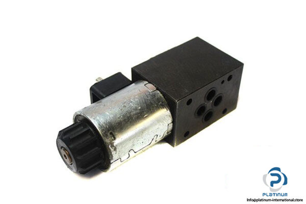 saturn-sev-03-c3b-0000-directional-control-valve-3