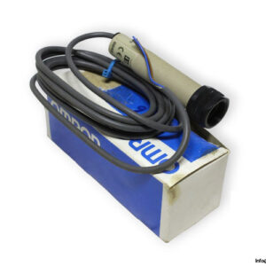 omron-E3F2-DS10Z1-N-photoelectric-sensor-(new)
