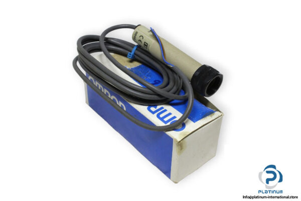 omron-E3F2-DS10Z1-N-photoelectric-sensor-(new)