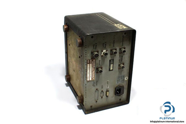 lion-lynx-010290-02-control-panel-1