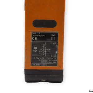 ifm-oa0107-photoelectric-retro-reflective-sensor-used-2