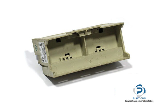 schneider-abe7h16c21-passive-connection-sub-base-1