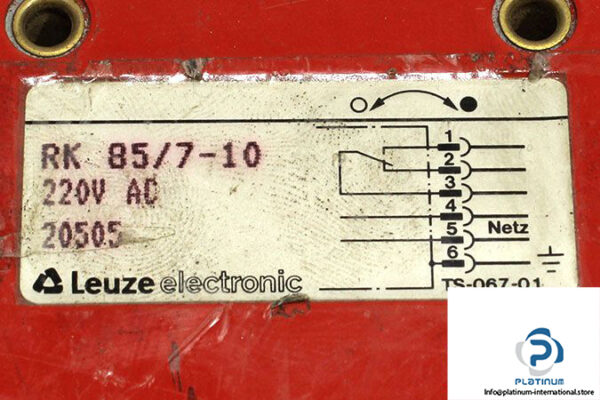 leuze-rk-85_7-10-energetic-diffuse-reflection-light-scanner-3