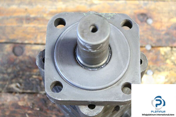 danfoss-oms-160-151f0203-2-hydraulic-motor-2