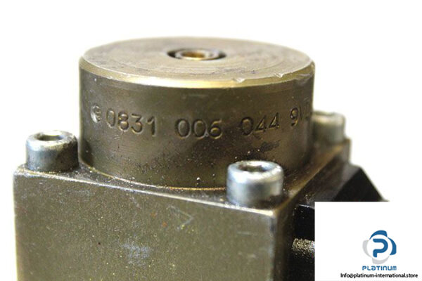 bosch-0-811-404-117-proportional-directional-control-valve-2