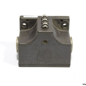 euchner-sn03r12-502-limit-switch-1