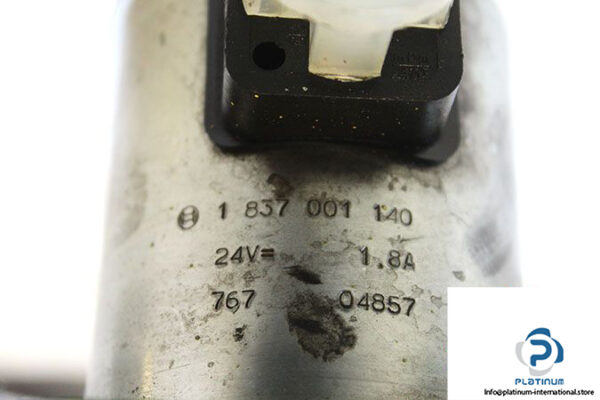 bosch-0-810-001-454-directional-control-valve-2