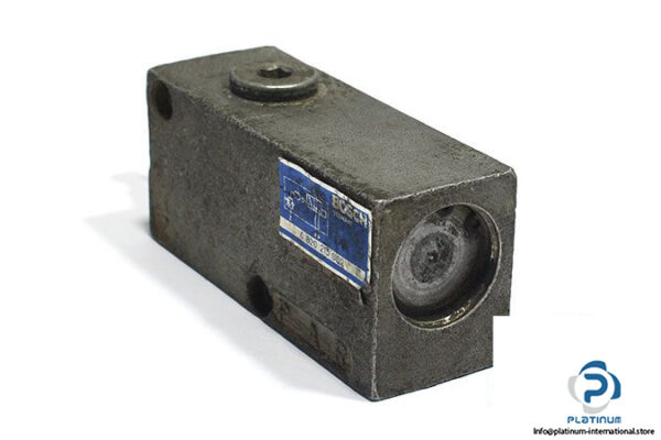 bosch-0-820-215-002-pneumatic-delay-valve-1