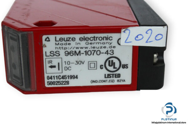 leuze-electronic-lss-96m-1070-43-through-beam-photoelectric-sensor-used-2