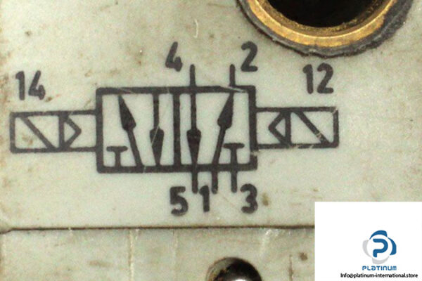 bosch-0-820-023-502-double-solenoid-valve-3