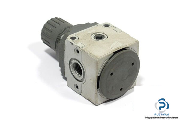 camozzi-mc104-r00-pressure-regulator-1