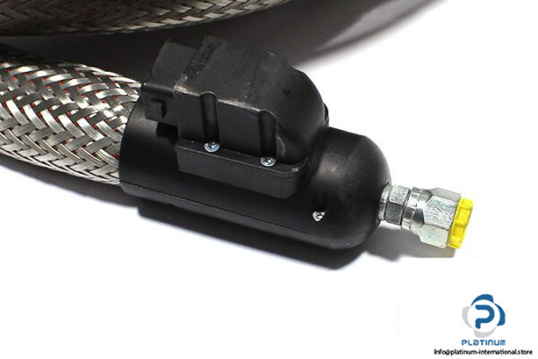 ues-103136-hot-glue-hose-2