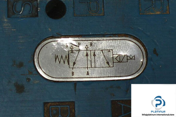 wabco-5727095280-single-solenoid-valve-3