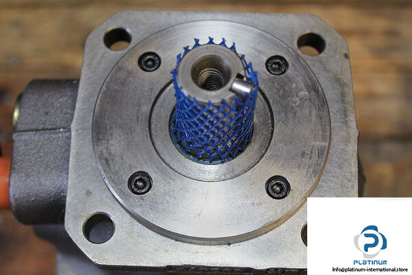 parker-pv020r9k1j3n001-axial-piston-variable-pump-new-2-2