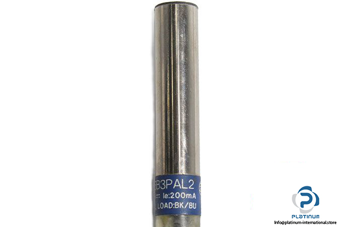 telemecanique-xs106b3pal2-inductive-sensor-3