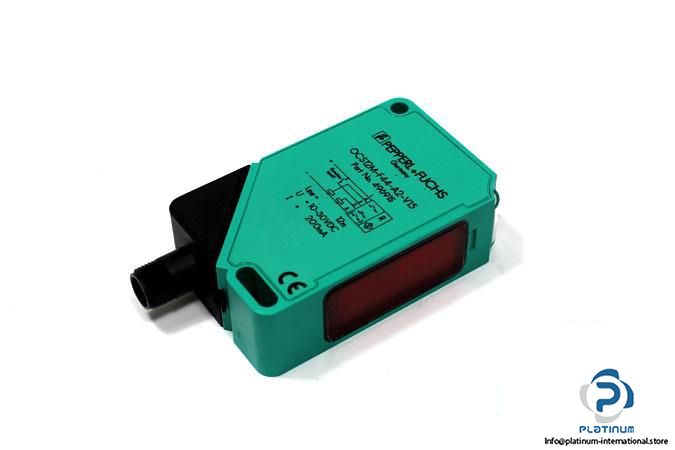 pepperlfuchs-ocs12m-f44-a2-v15-photoelectric-retro-reflective-sensor3_675x450