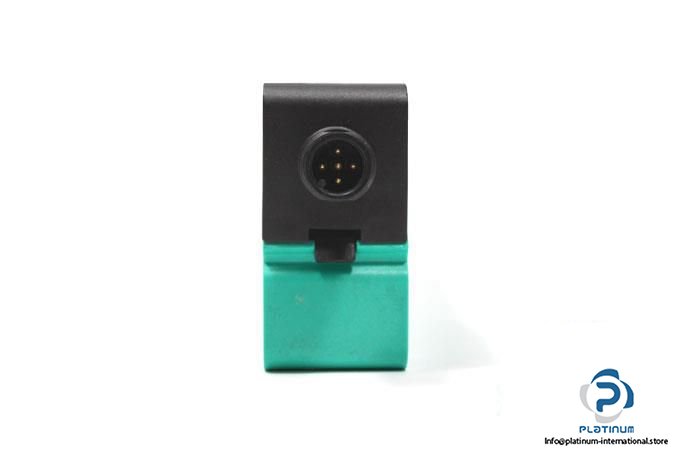 pepperlfuchs-ocs12m-f44-a2-v15-photoelectric-retro-reflective-sensor5_675x450