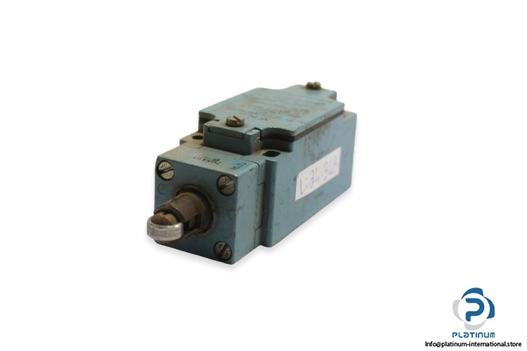 telemecanique-zck-j1_zck-e67-limit-switch-1