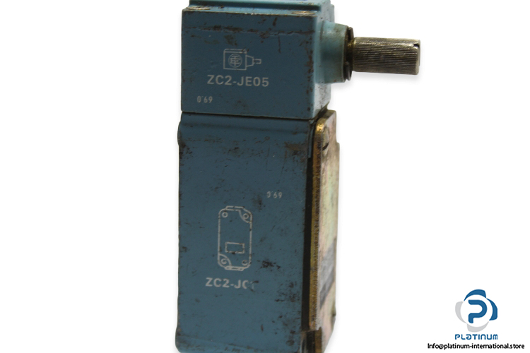 telemecanique-xc2-jc105-limit-switch-1
