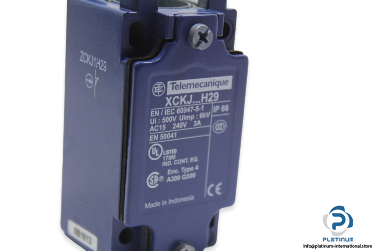 telemecanique-xckj10511h29-limit-switch-1