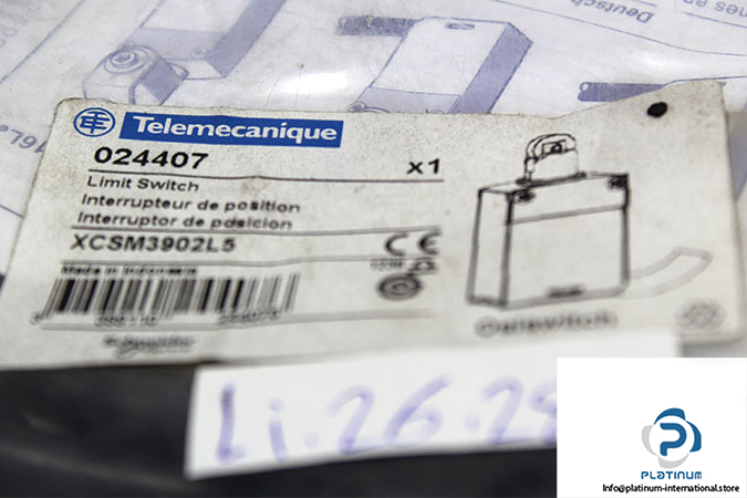 telemecanique-xcsm3902l5-limit-switch-1